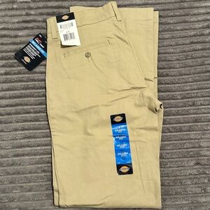 Brand new women’s Dickies Relaxed Fit